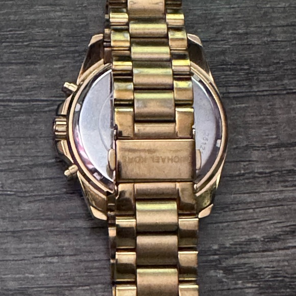 ✨ Michael Kors UNISEX Bradshaw Gold-Tone Chronograph Watch ✨ - Picture 5 of 10